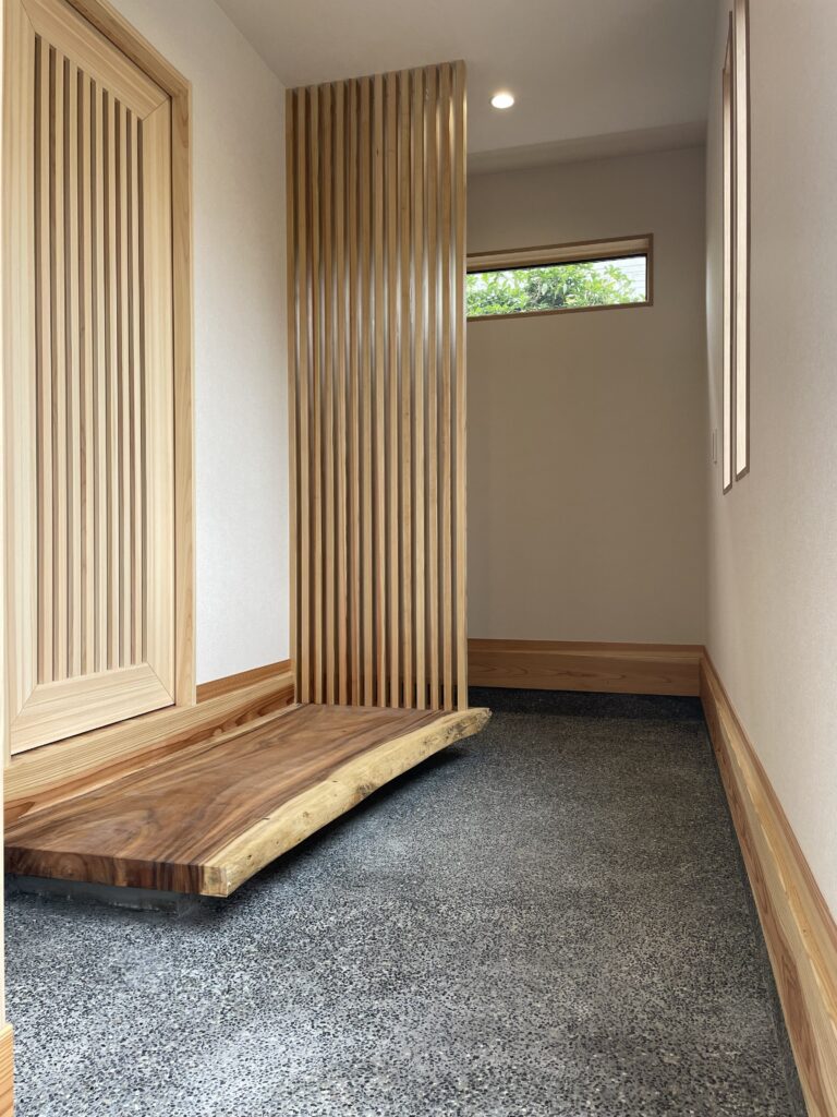 １階　玄関
新築　木　60代　一軒家