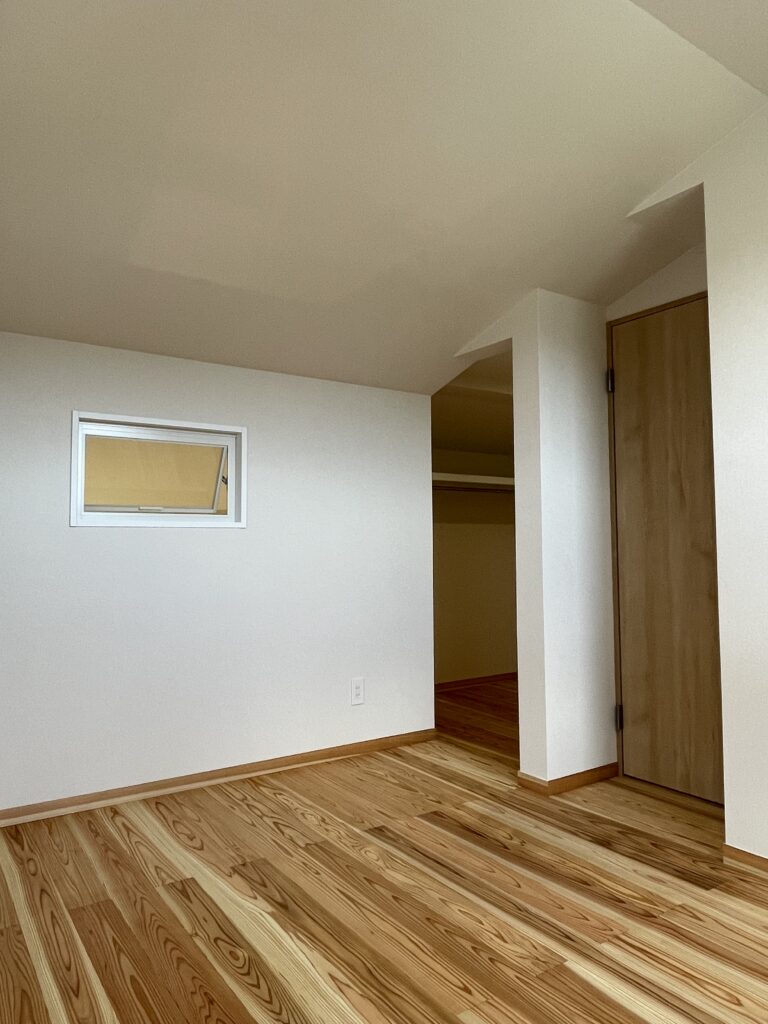 ２階　寝室
新築　木　60代　一軒家