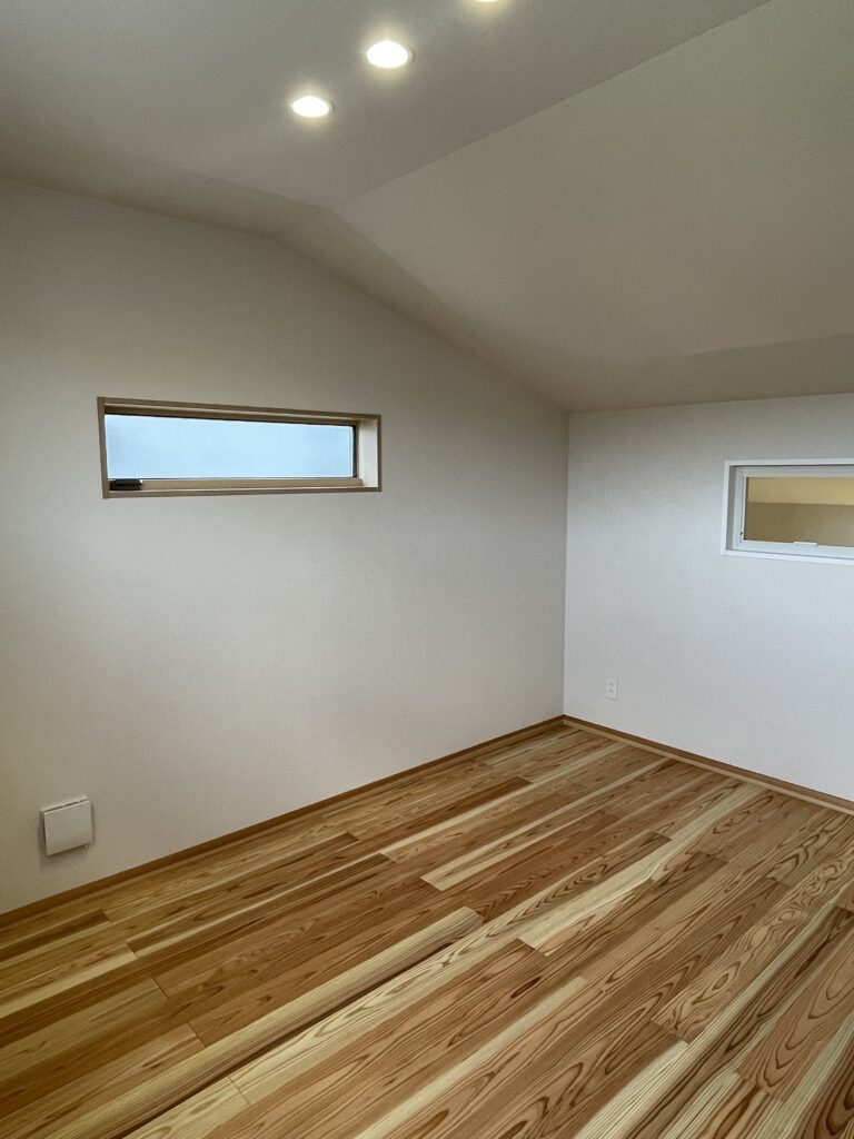 ２階　寝室
新築　木　60代　一軒家